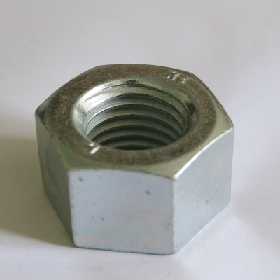 Tuercas hexagonales de acero DIN 6915 con gran ancho entre caras para empernado estructural de alta resistencia