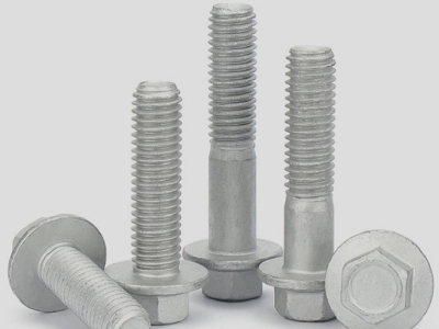 What are the differences between fully threaded flange bolts and partially threaded flange bolts in terms of performance and application?