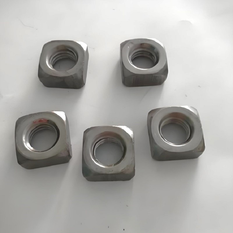 DIN 557 Square Nuts