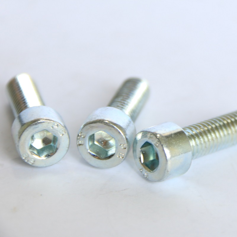 Śruby z łbem gniazdowym sześciokątnym ISO 4762