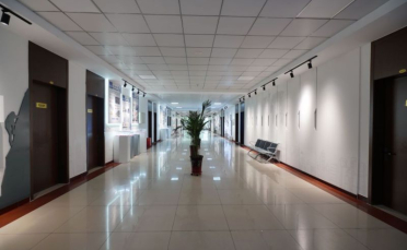 Panoramablick auf das Fabrikgelände