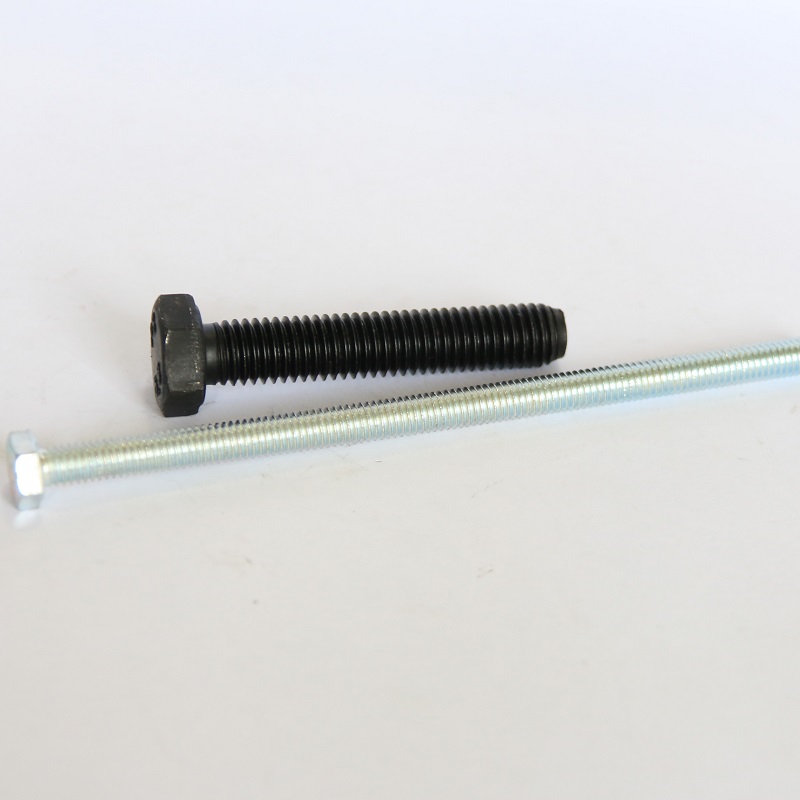 ISO 4017 六角ボルト