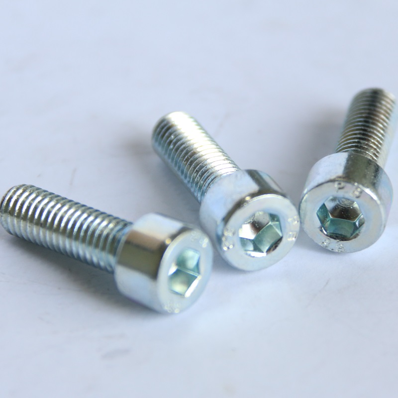 Śruby z łbem gniazdowym sześciokątnym ISO 4762