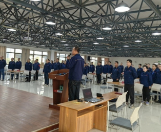 Jinan Star Fasteners a organisé une réunion de mobilisation pour la formation en gestion de la qualité